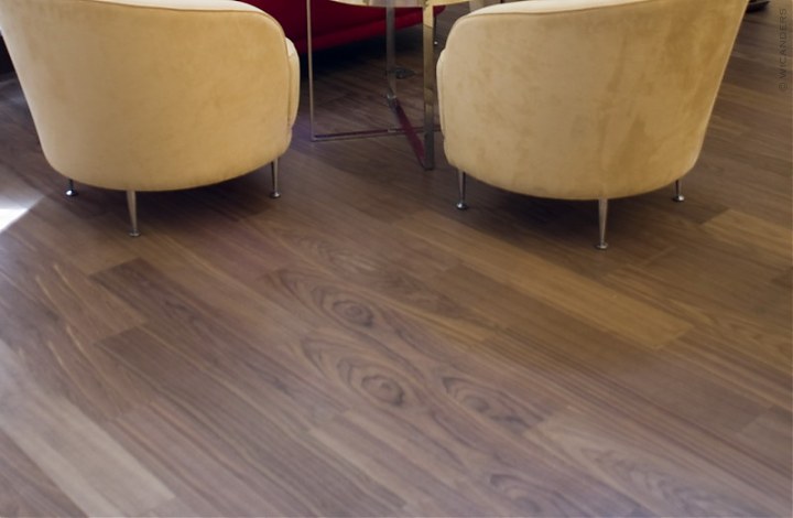 Woodcomfort Classic Walnut